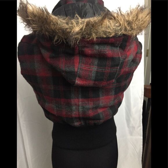 Fun vintage cropped vest by ZLC in junior M - Picture 2 of 2